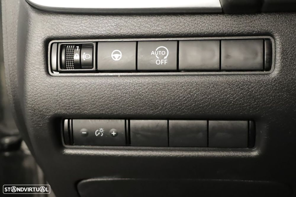 Nissan Qashqai 1.3 DIG-T N-Connecta LED - 19