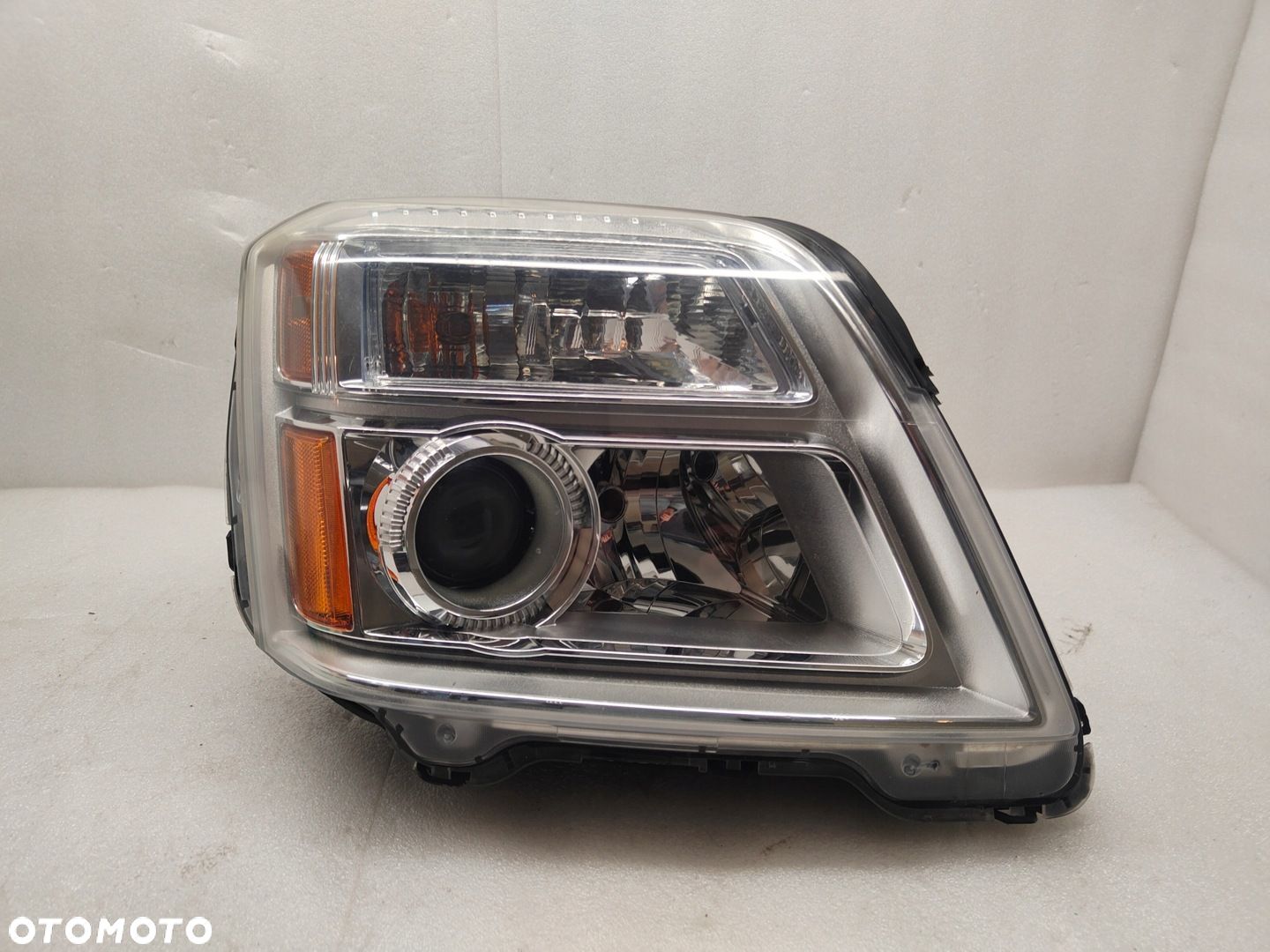 GMC TERRAIN LIFT 2015- REFLEKTOR LAMPA ZWYKŁA SOCZEWKA USA PRAWY PRZÓD - 1