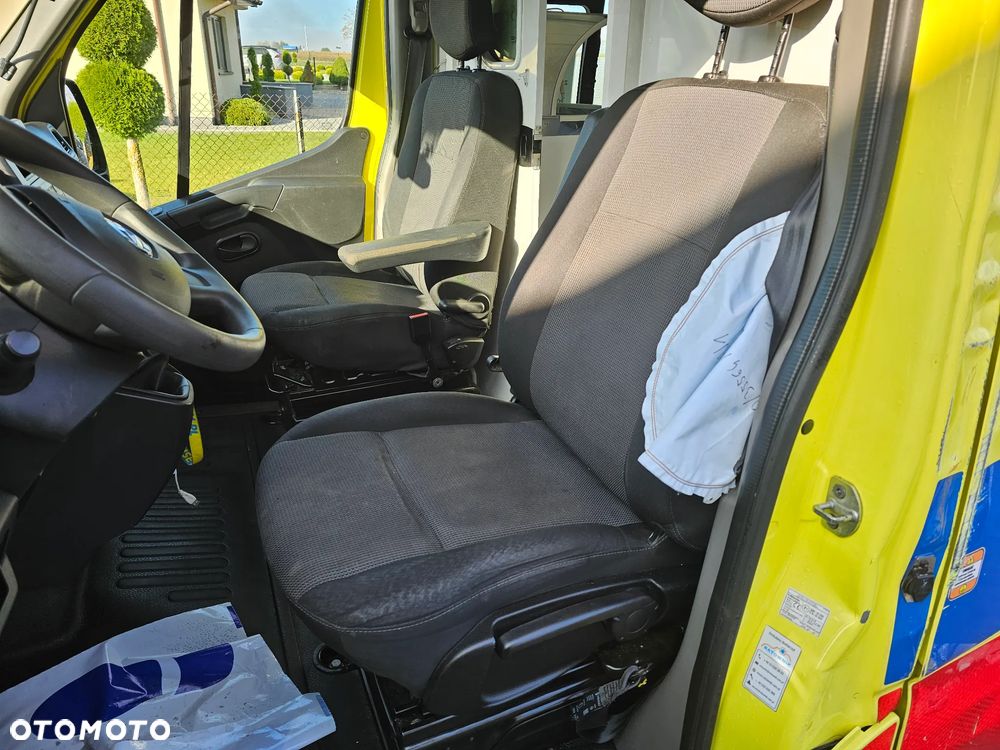 Renault MASTER Karetka Ambulans - 17