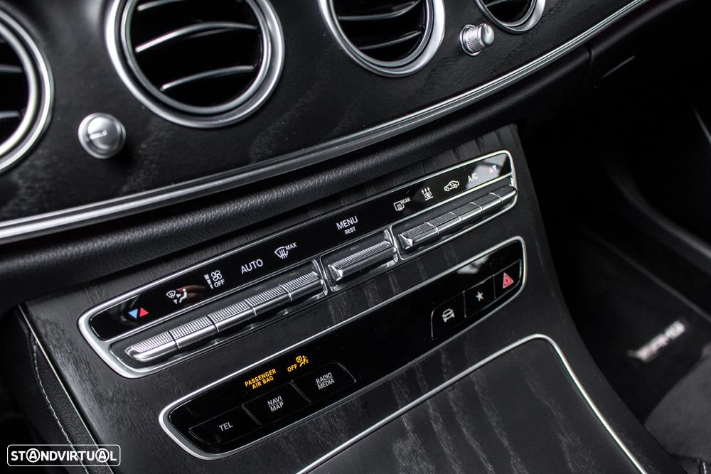 Mercedes-Benz E 300 e AMG Line - 27