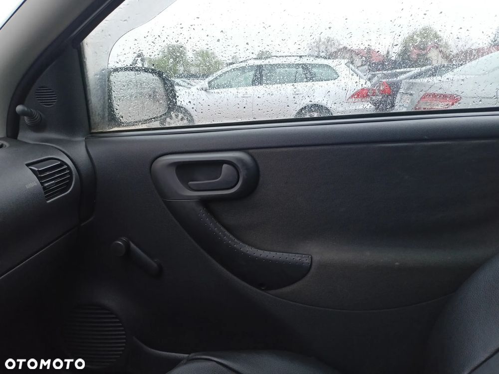Opel Corsa - 13