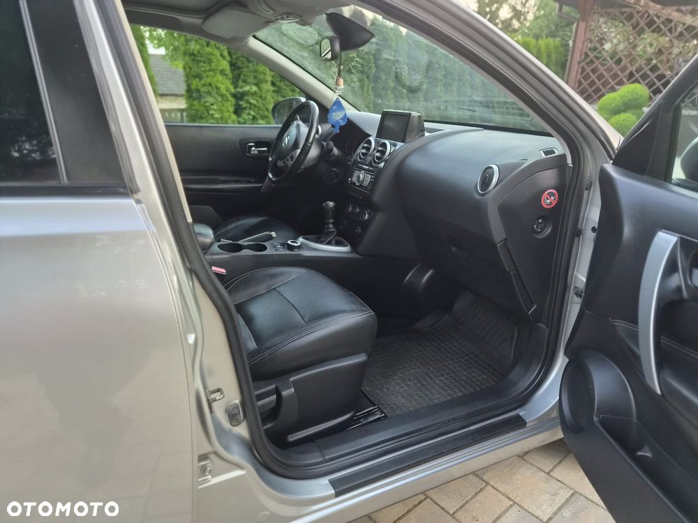 Nissan Qashqai 2.0 4x4 Tekna Premium - 8