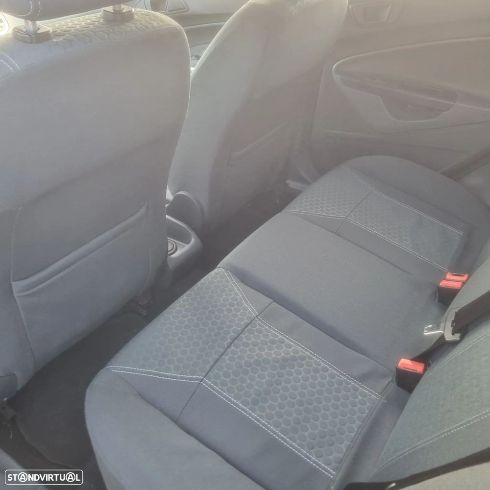 Ford Fiesta 1.4 TDCI Titanium - 9