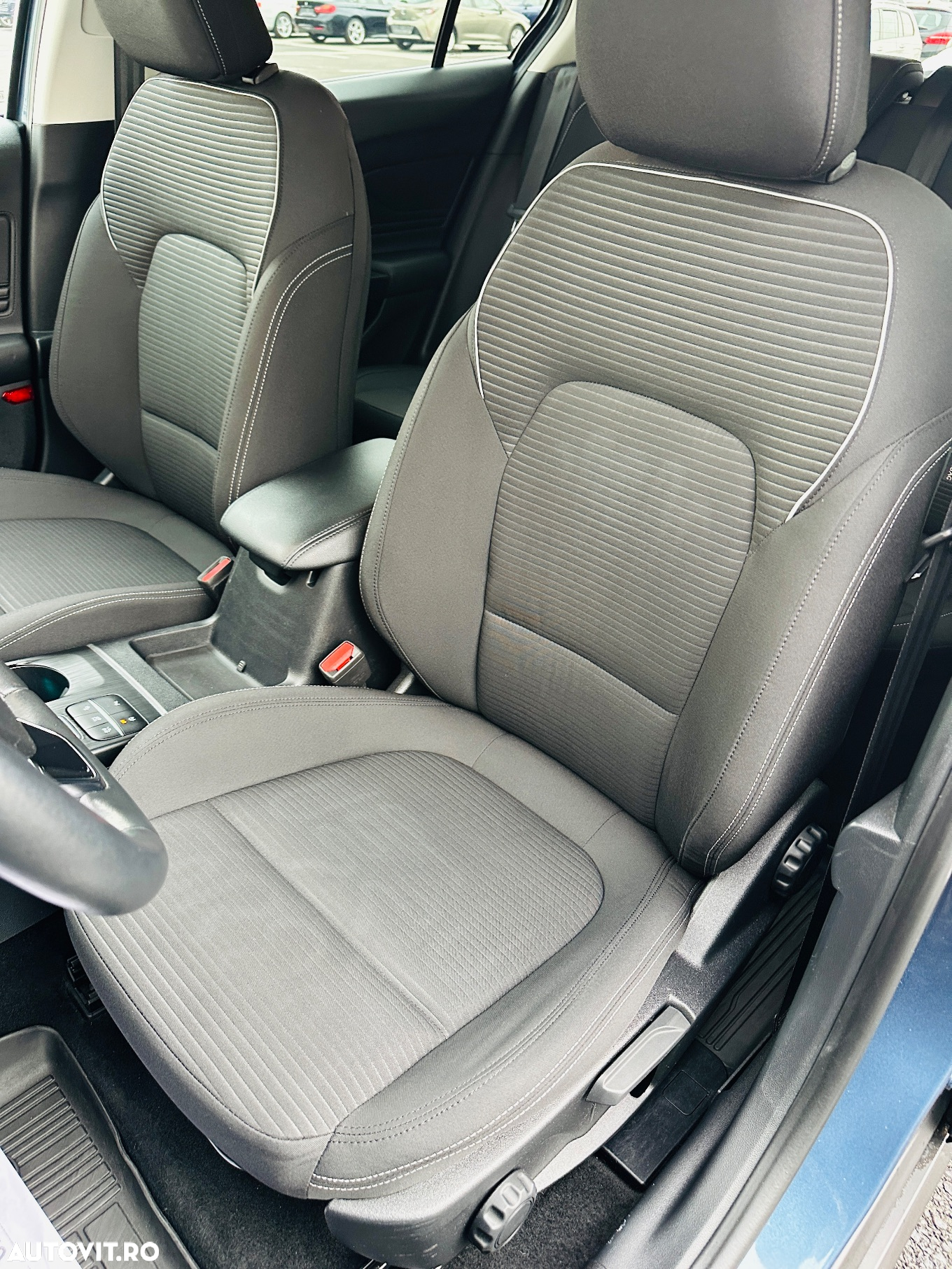 Ford Focus 1.0 EcoBoost Hybrid Aut. COOL&CONNECT DESIGN - 10