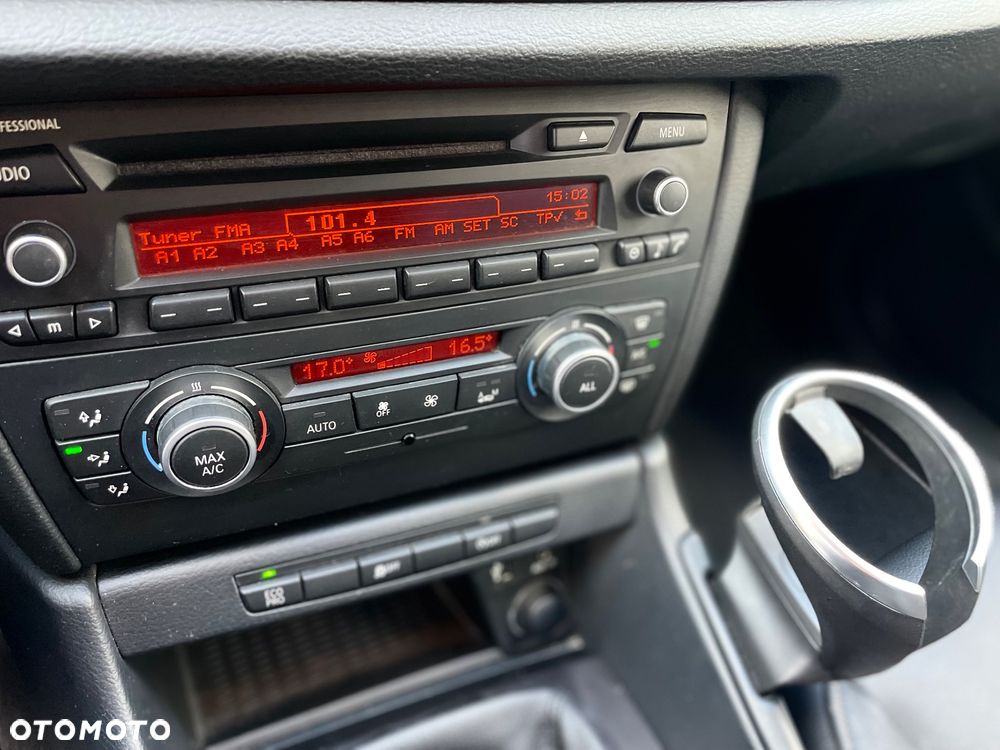 BMW X1 sDrive18d xLine - 26