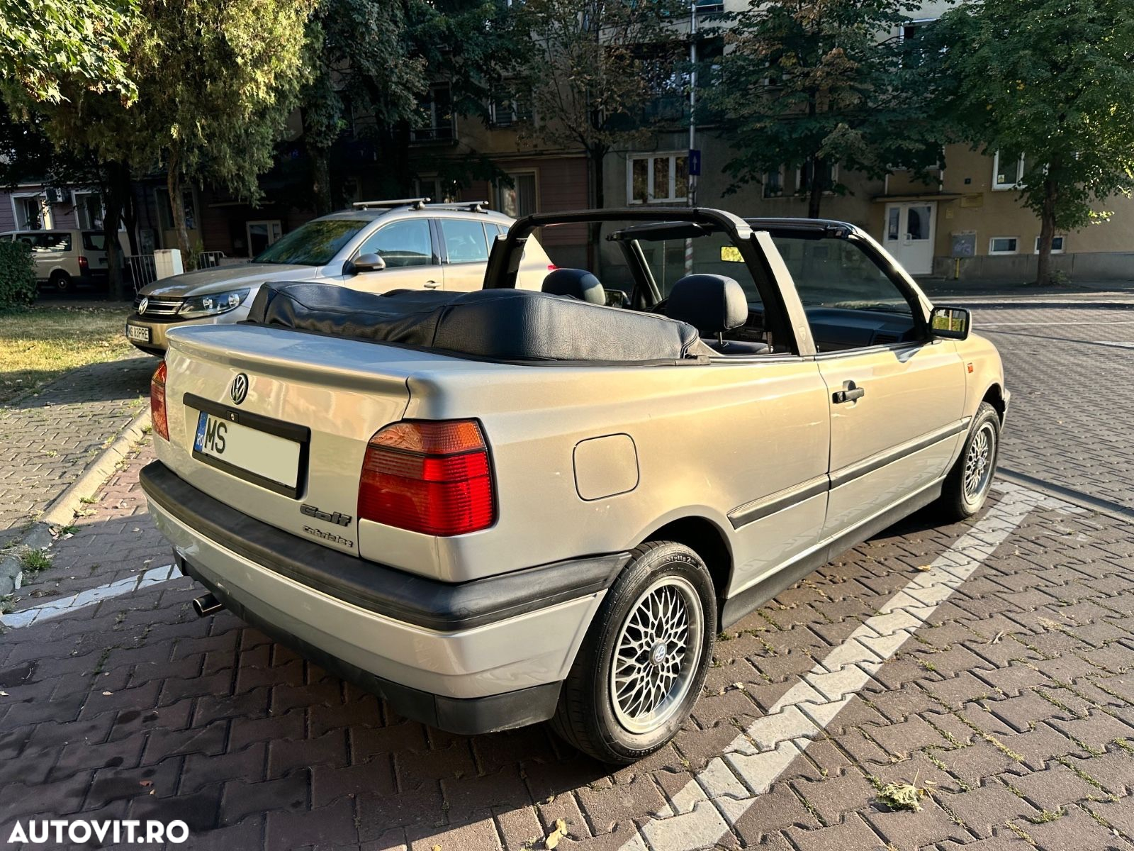 Volkswagen Golf - 4