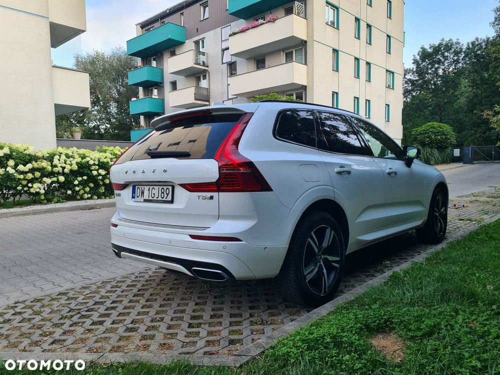Volvo XC 60 T5 AWD R-Design - 3