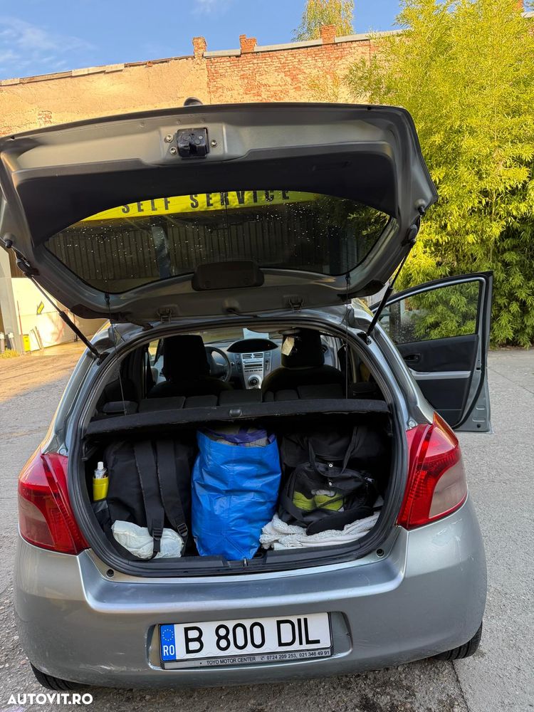 Toyota Yaris 1.0 Terra - 13
