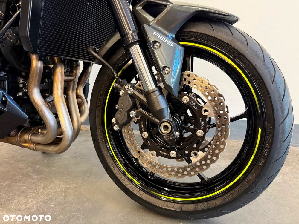 Kawasaki Z 900 - 16