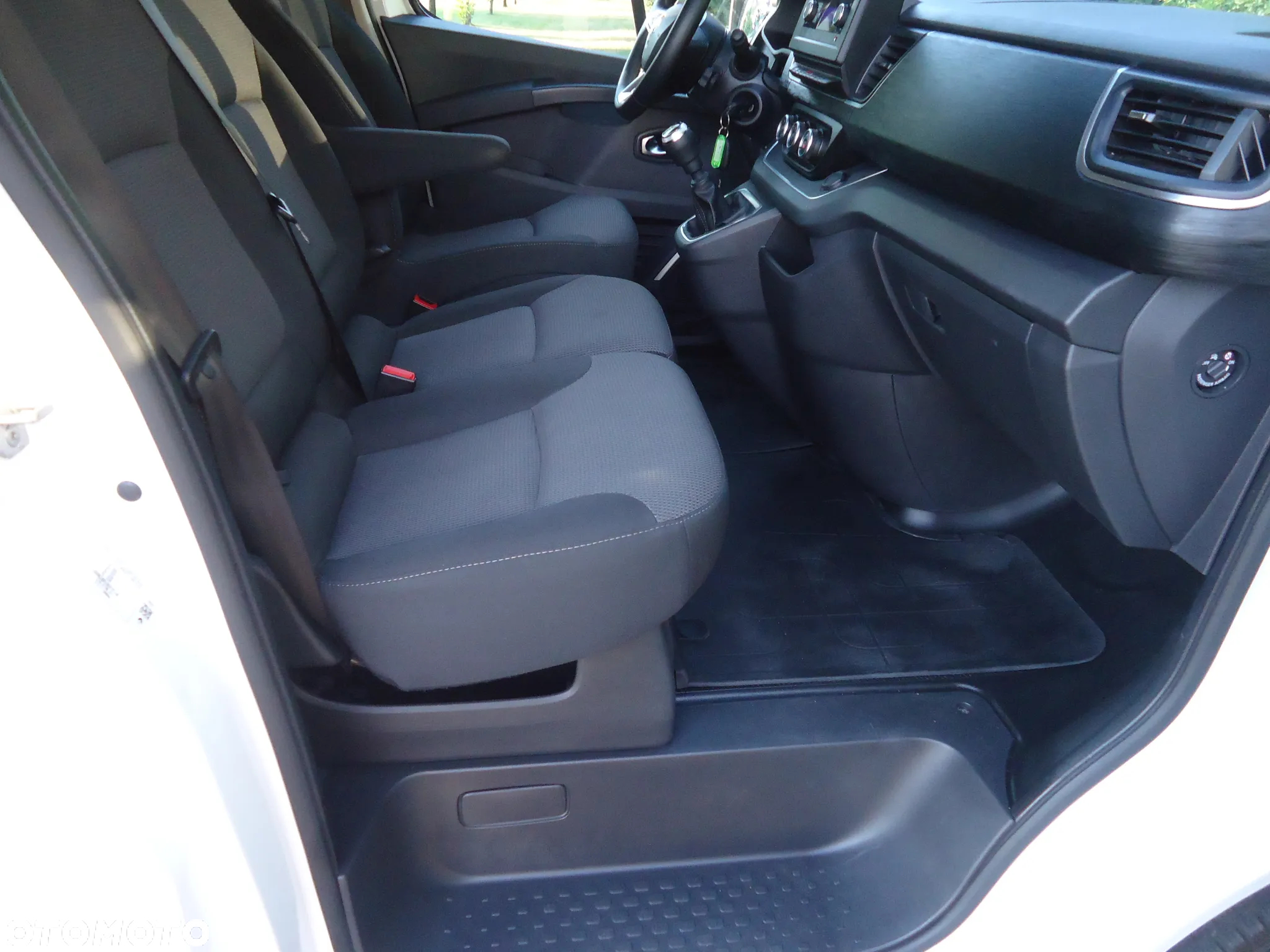 Renault Trafic - 15