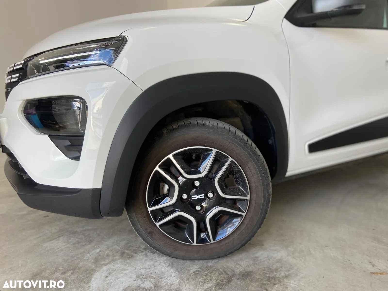 Dacia Spring Expression - 4