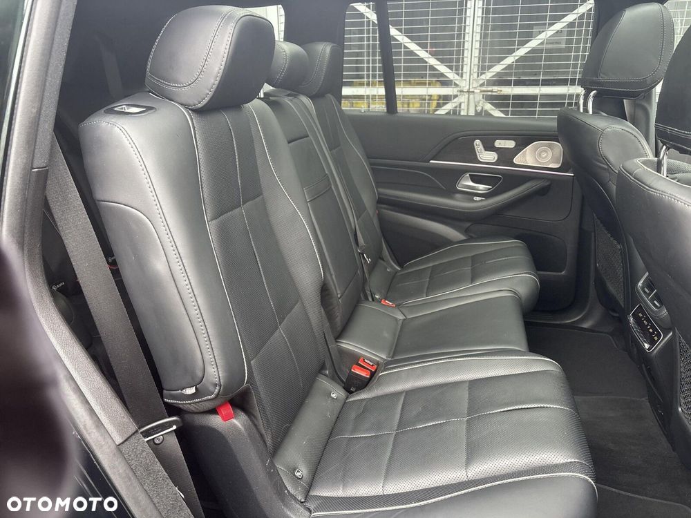 Mercedes-Benz GLS - 22