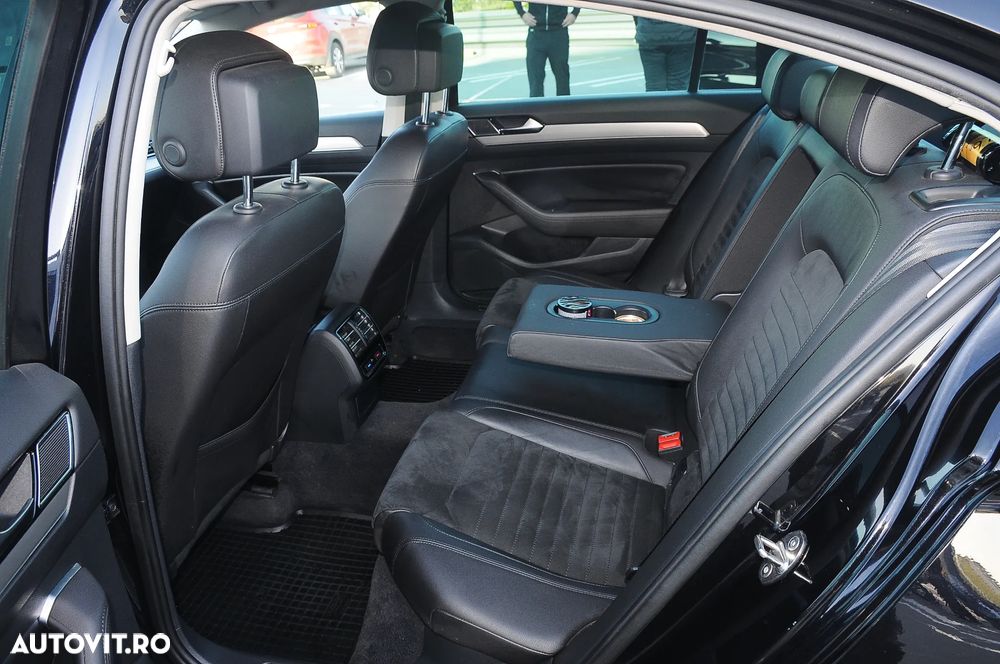 Volkswagen Passat 2.0 TDI DSG Highline - 25
