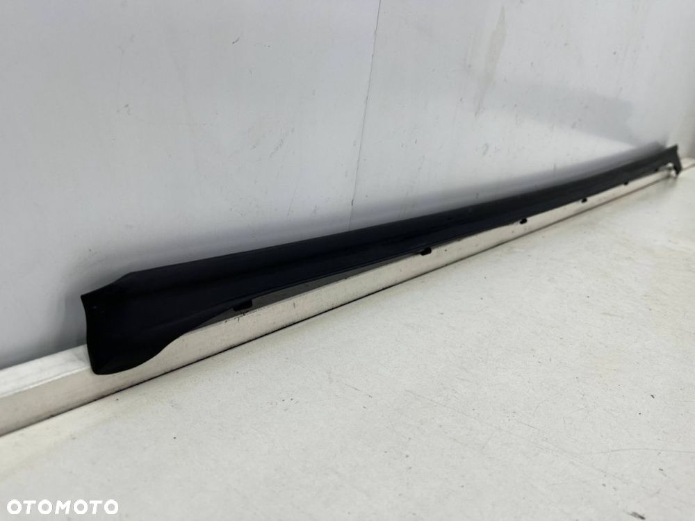 Listwa Porsche Panamera II 971 16-23r. lewa przednia dolna listwa zewnętrzna drzwi uszczelka - 2