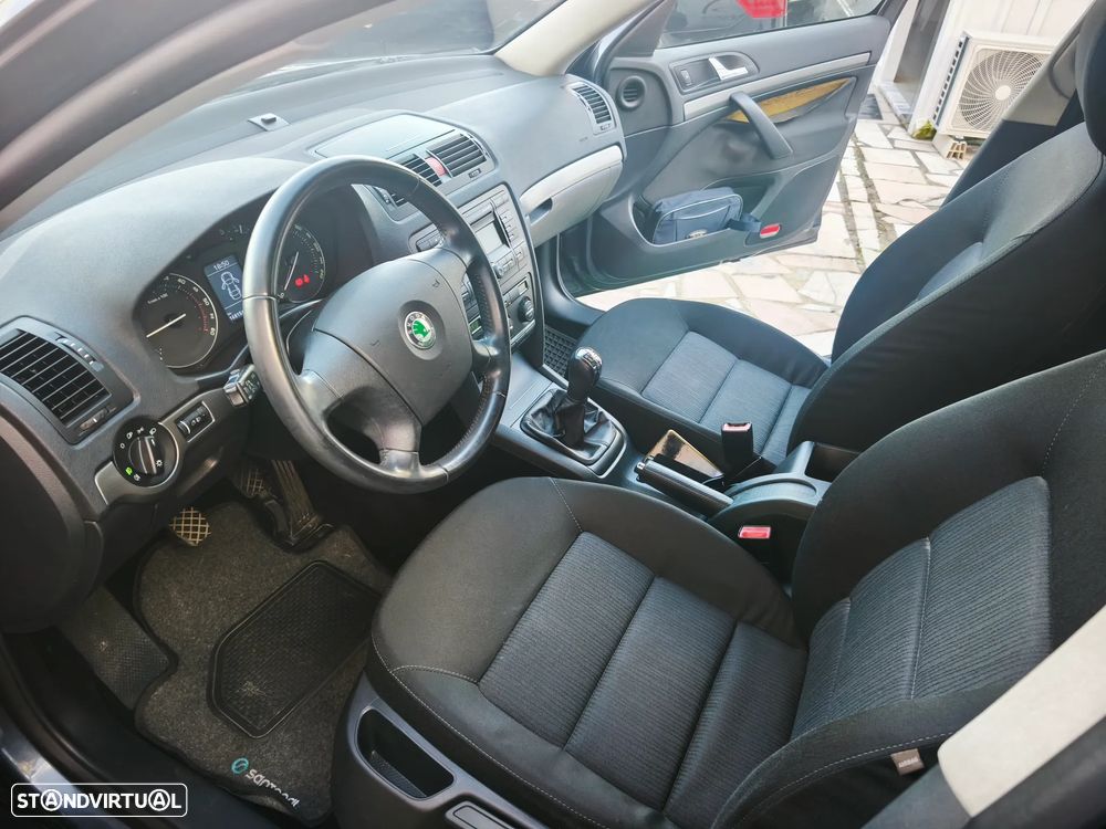 Skoda Octavia Break 1.9 TDi Sportline - 12