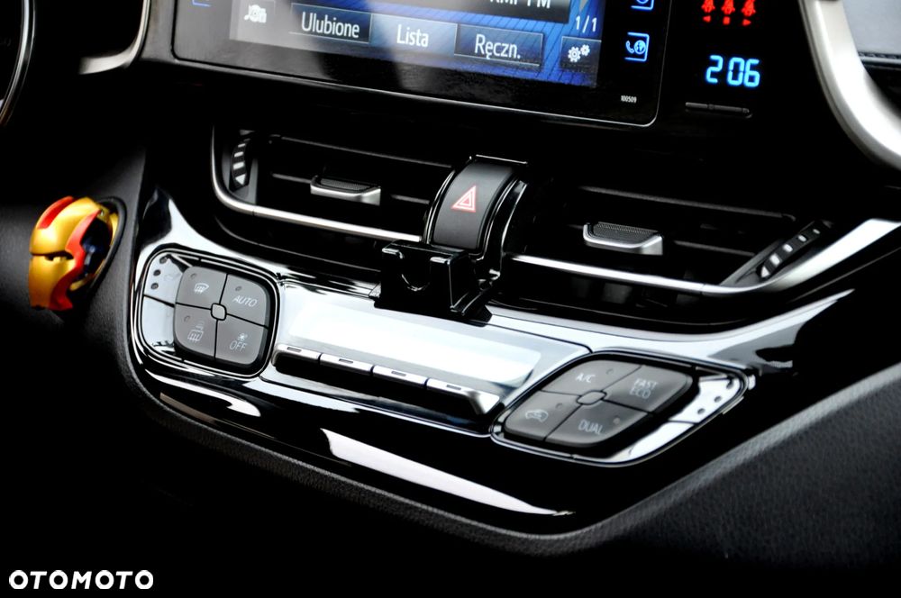 Toyota C-HR Style Selection - 33