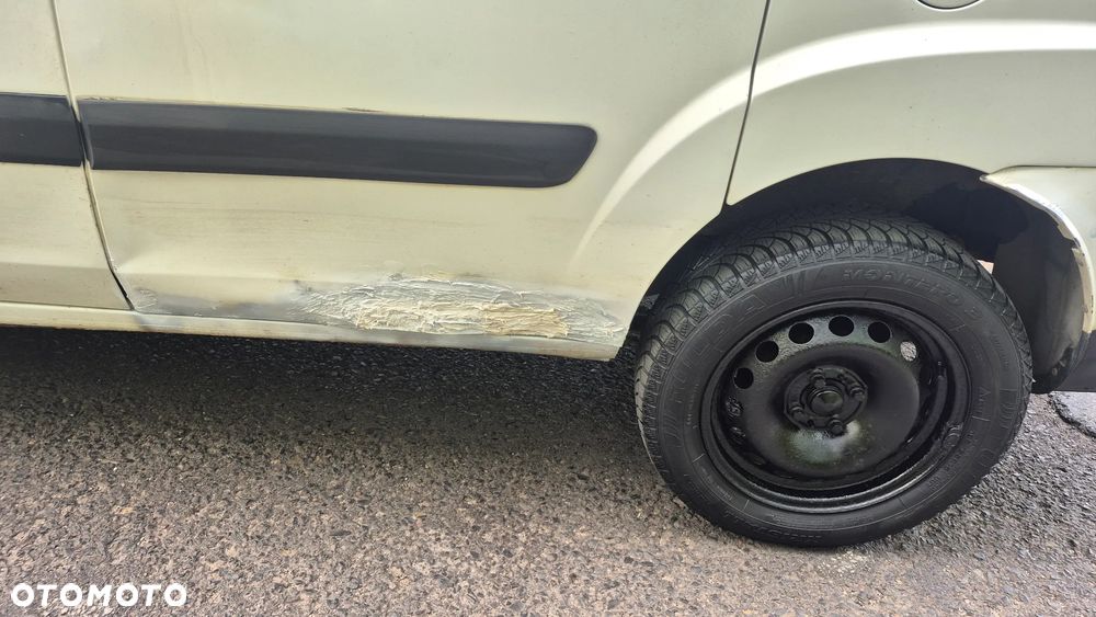 Fiat Doblo 5-osobowy - 14