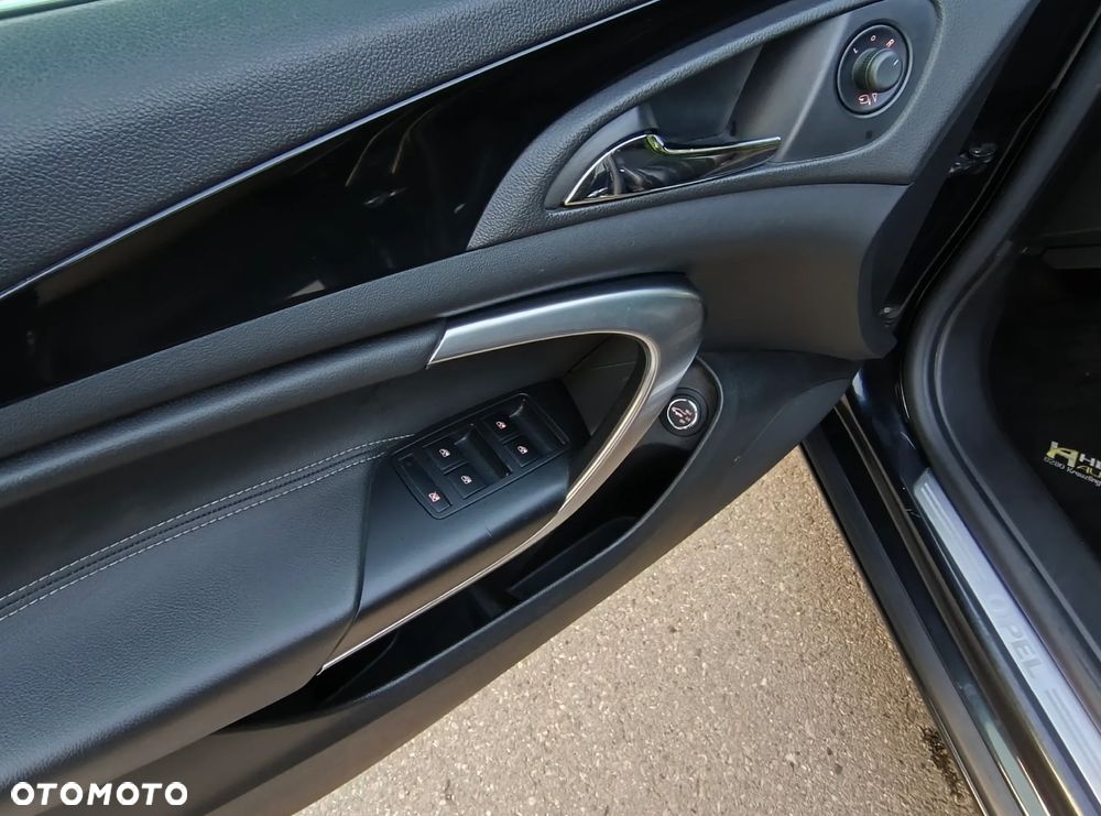 Opel Insignia 2.0 CDTI Automatik 4x4 Sport - 17