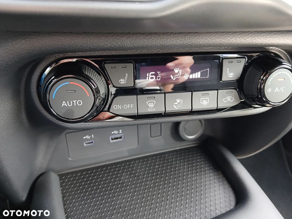 Nissan Juke 1.0 DIG-T Acenta DCT - 10
