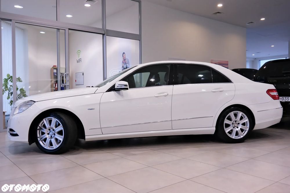 Mercedes-Benz Klasa E 350 CDI DPF BlueEFFICIENCY 7G-TRONIC Avantgarde - 21