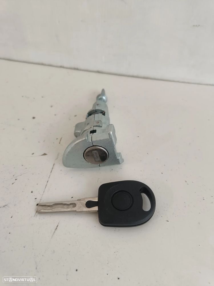 Canhão fechadura porta vw Passat B6 B7 (novo) - 1