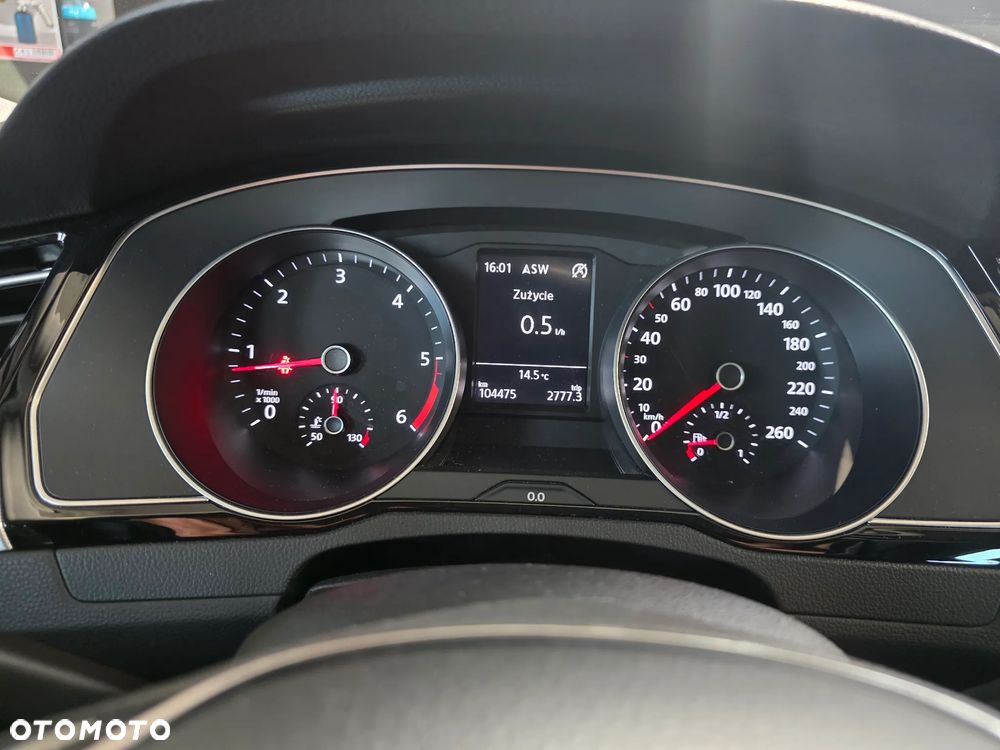 Volkswagen Passat 2.0 TDI BMT Comfortline - 10