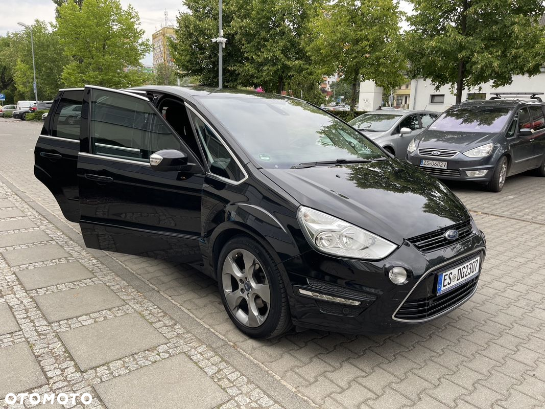Ford S-Max - 16