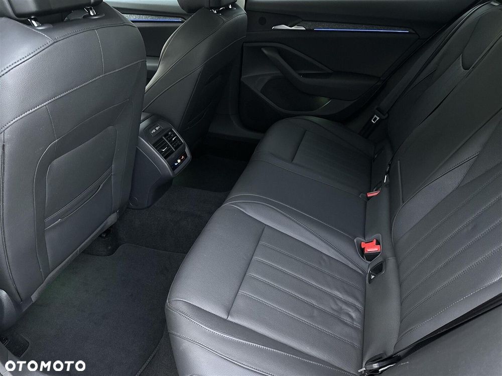 Skoda Superb 2.0 TDI SCR Selection DSG - 12