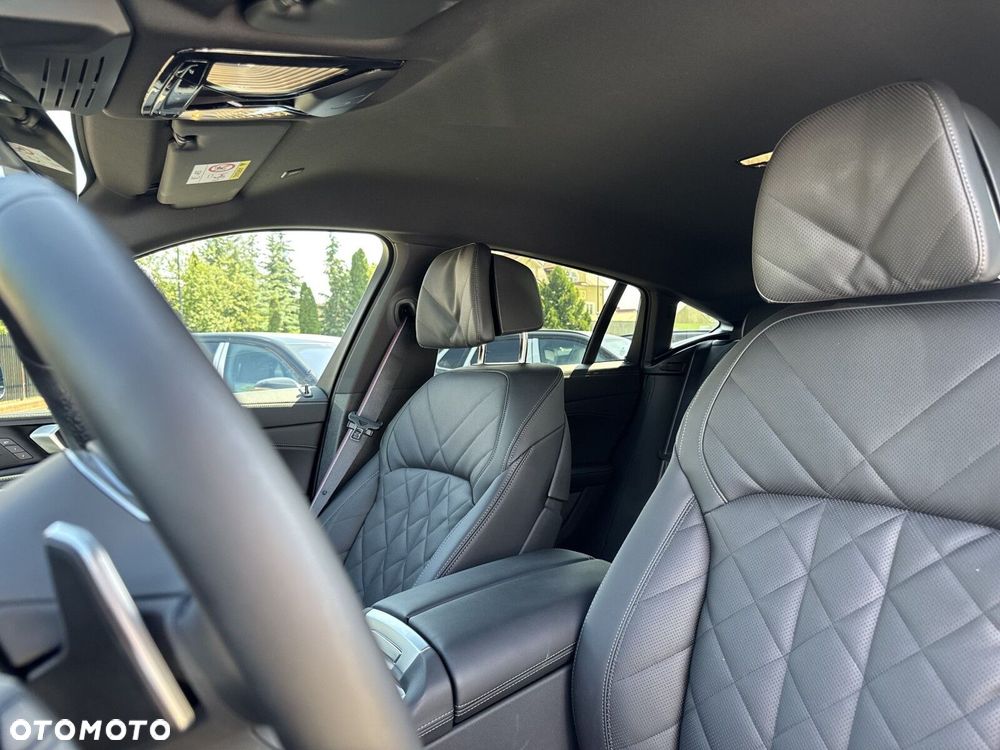 BMW X6 xDrive40d mHEV - 13