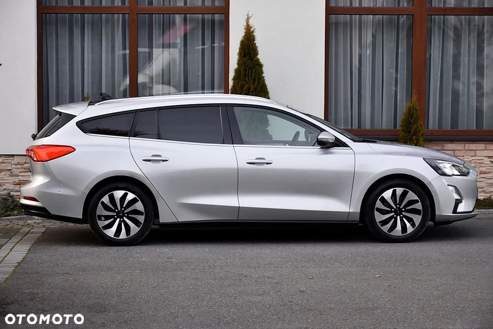 Ford Focus 1.5 EcoBlue Start-Stopp-System TITANIUM DESIGN - 13