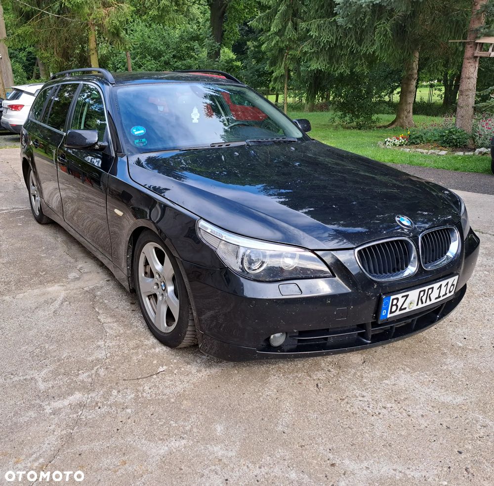 BMW Seria 5 525d Touring - 2