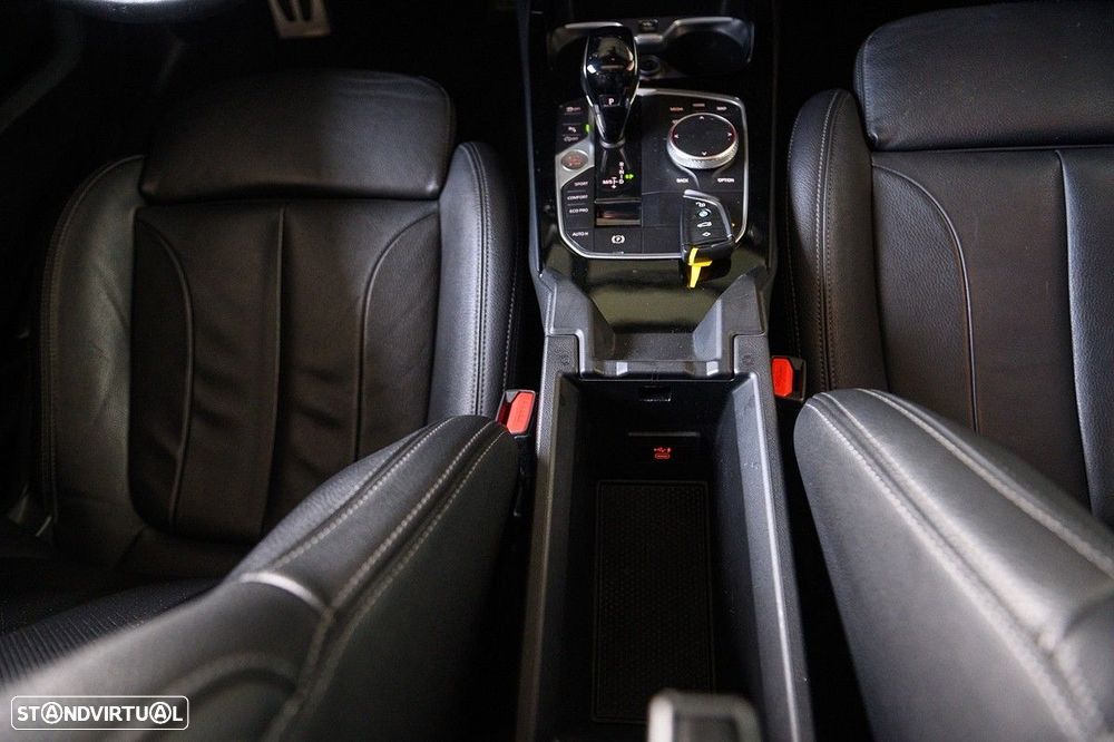 BMW 218 Gran Coupé d Pack Desportivo M - 52