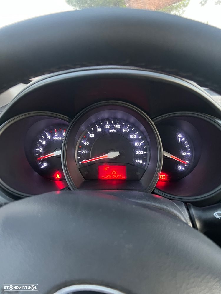 Kia Rio 1.1 CRDi EX - 8