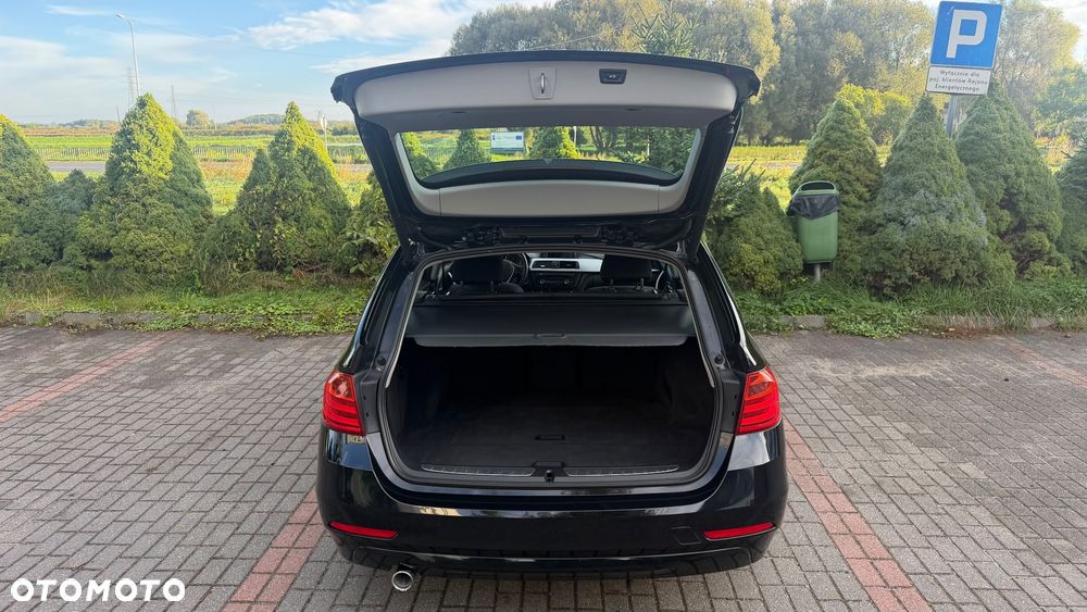 BMW Seria 3 320d - 27
