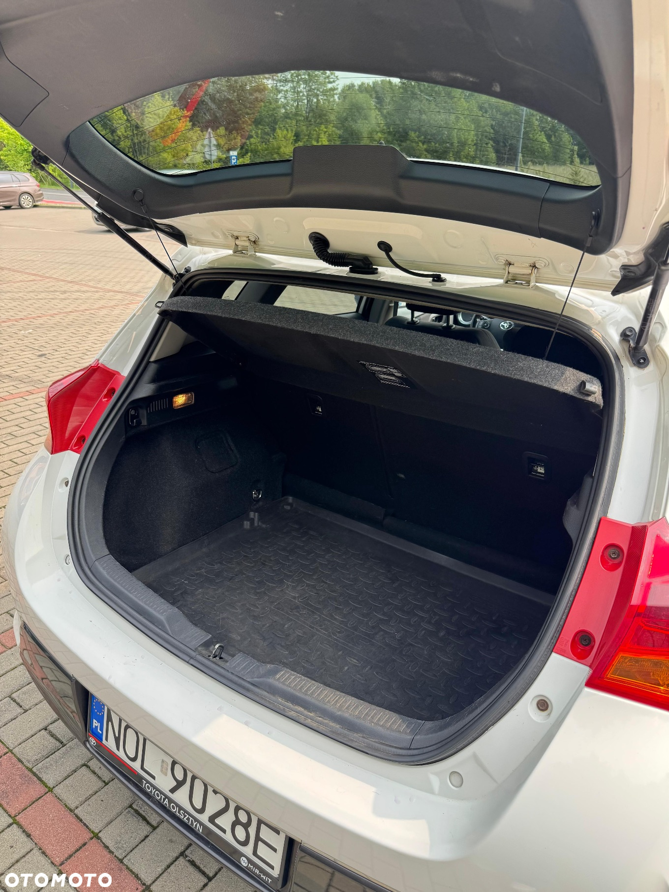 Toyota Auris 1.8 HSD Prestige - 6