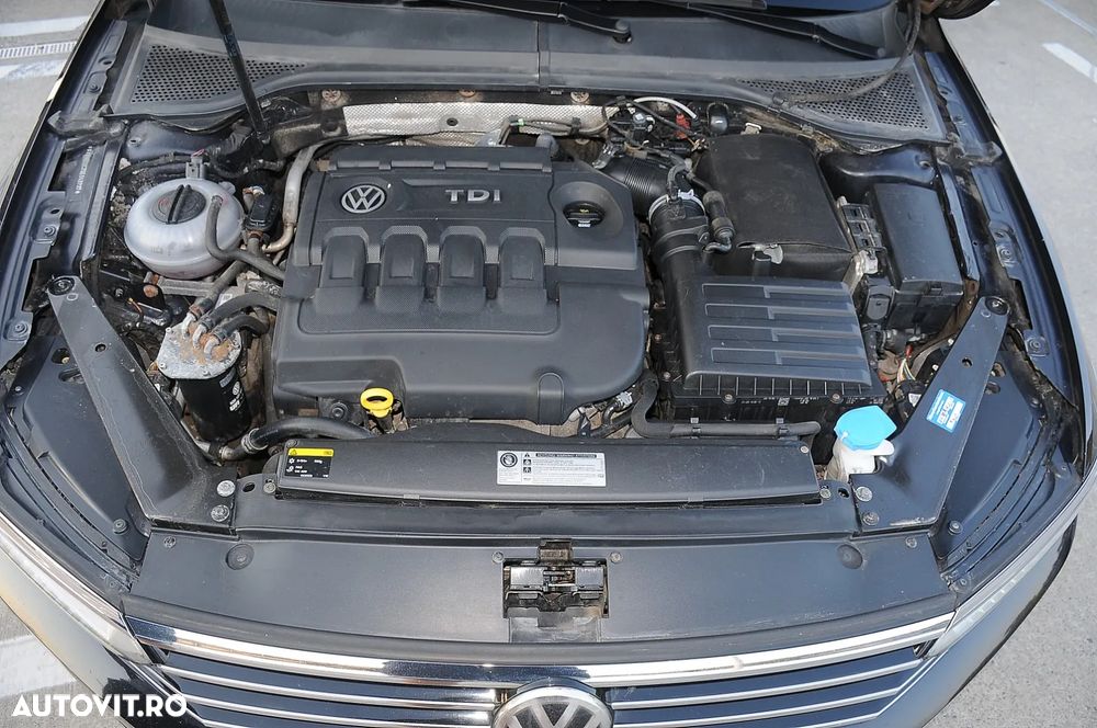 Volkswagen Passat 2.0 TDI Highline - 19