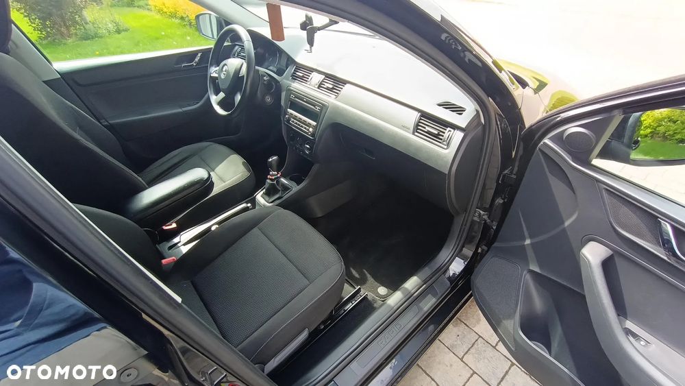 Skoda RAPID 1.2 TSI Active - 8