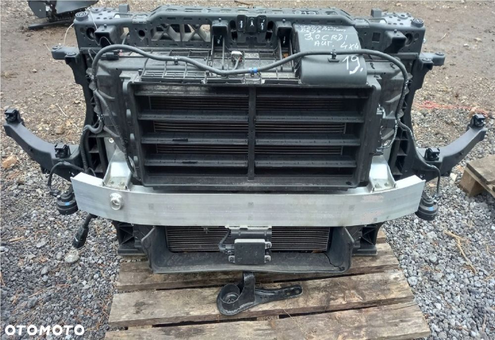 PAS WZMOCNIENIE CHŁODNICE GENESIS GV70 3,0 CDRI - 1