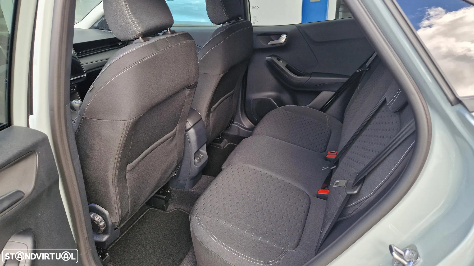 Ford Puma 1.0 EcoBoost MHEV Titanium - 12