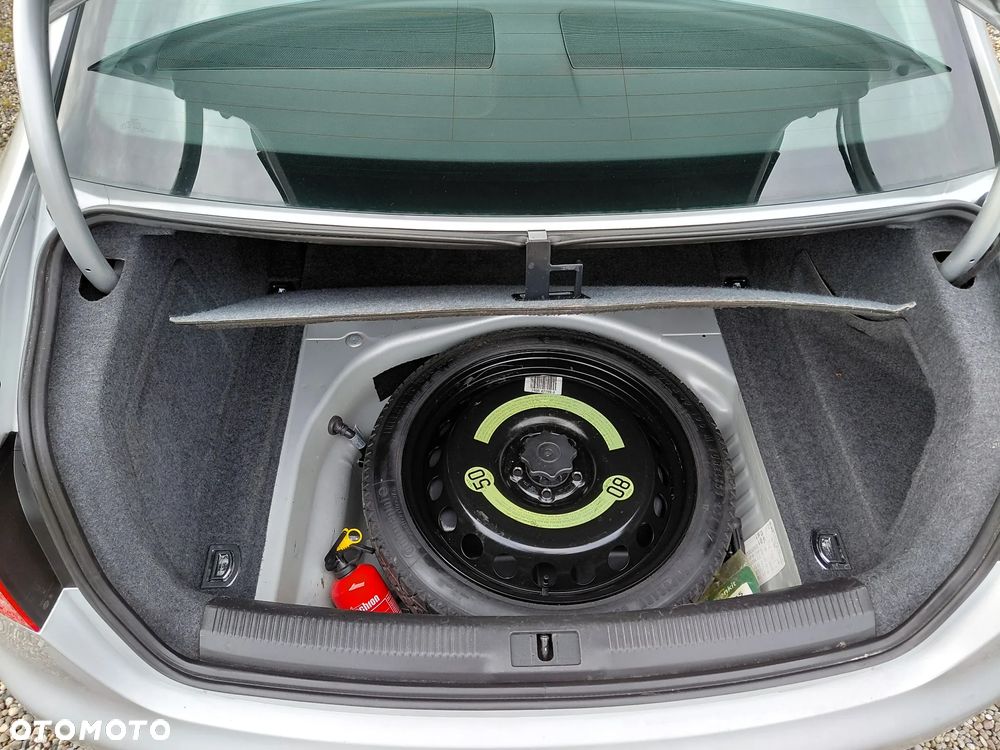 Audi A4 Limousine 3.0 TDI DPF quattro Ambiente - 28