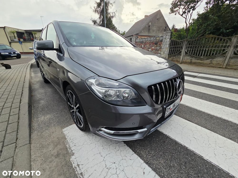 Mercedes-Benz Klasa B 180 7G-DCT AMG Line - 5
