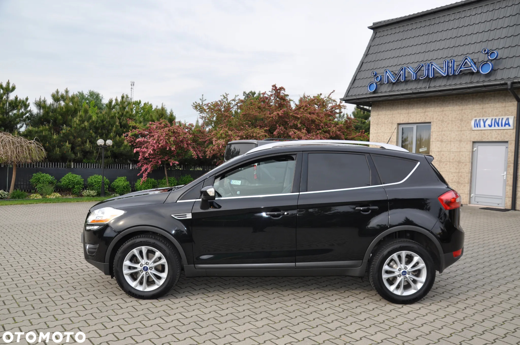 Ford Kuga 2.0 TDCi 2x4 Titanium - 6