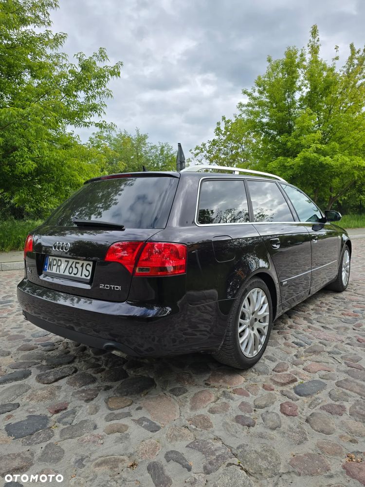 Audi A4 ver-avant-2-0-tdi-dpf-attraction - 17