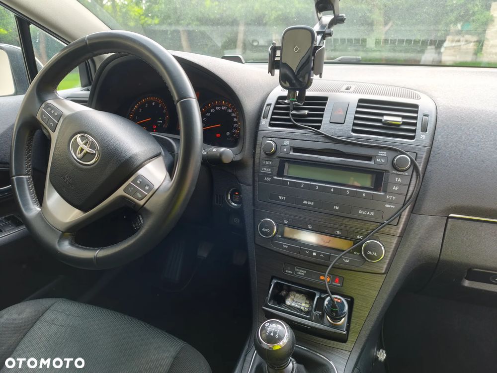 Toyota Avensis 2.0 Sol plus - 23