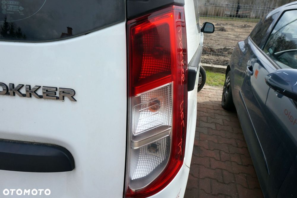 LAMPA TYLNA PRAWA DOKKER LIFT  DACIA 2017-2021 - 2