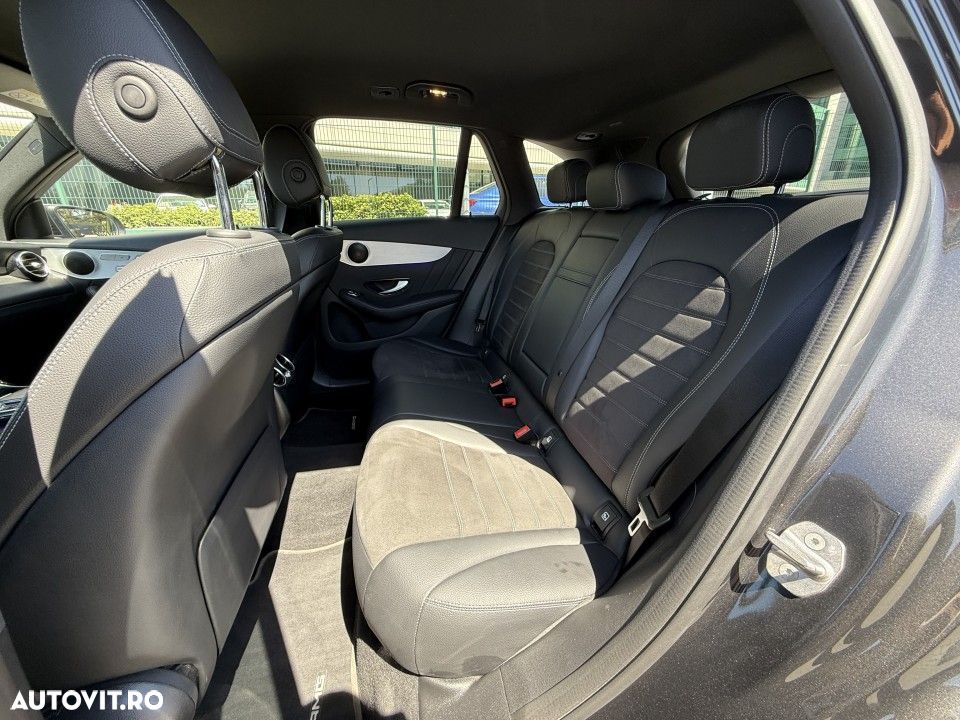 Mercedes-Benz GLC 300 e 4MATIC - 14