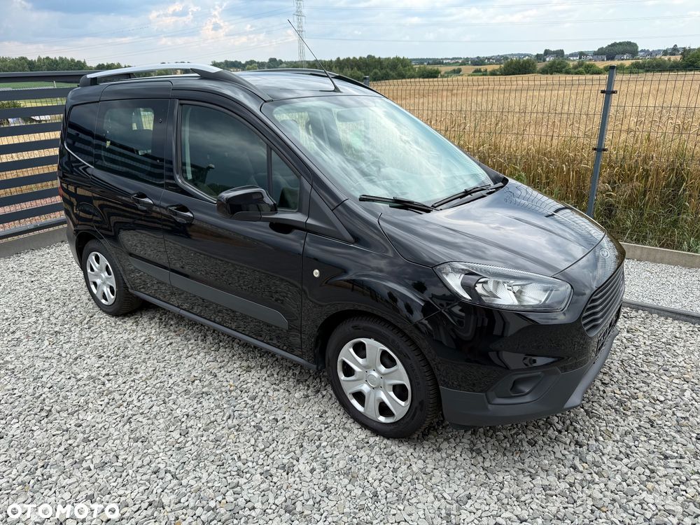 Ford Transit Courier - 9