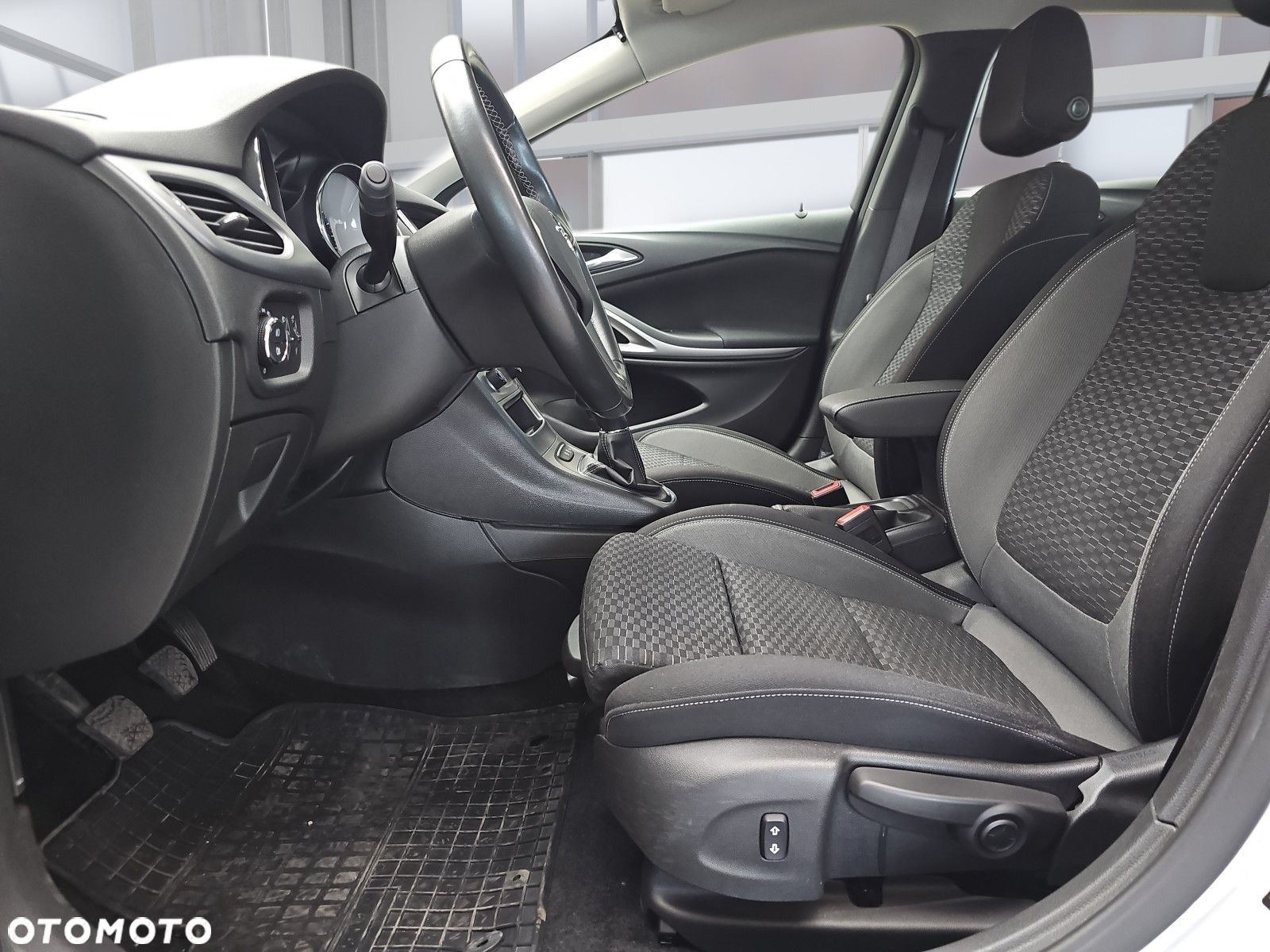Opel Astra V 1.5 CDTI Edition S&S - 15