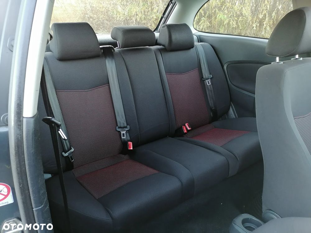 Seat Ibiza 1.4 16V Reference - 9