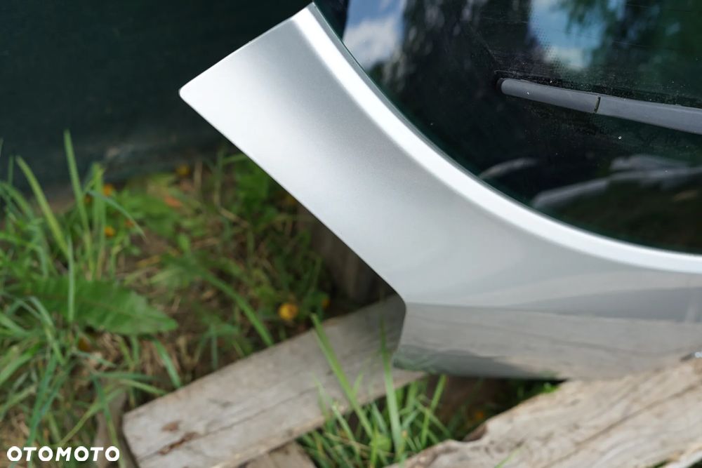 Klapa bagażnika tył Renault Megane III Coupe 3d TED69 - 3